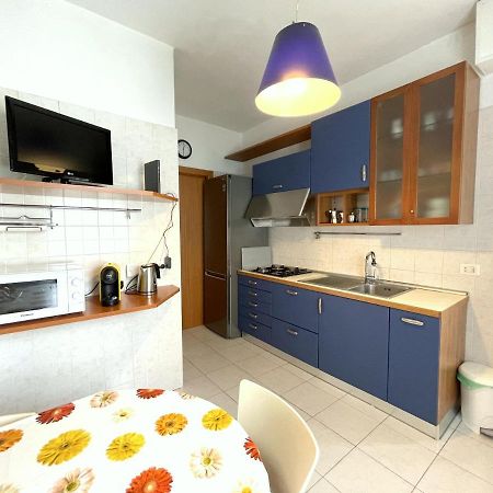 Accomodo Mib28 Bivano Navigli Apartment Milan Bagian luar foto