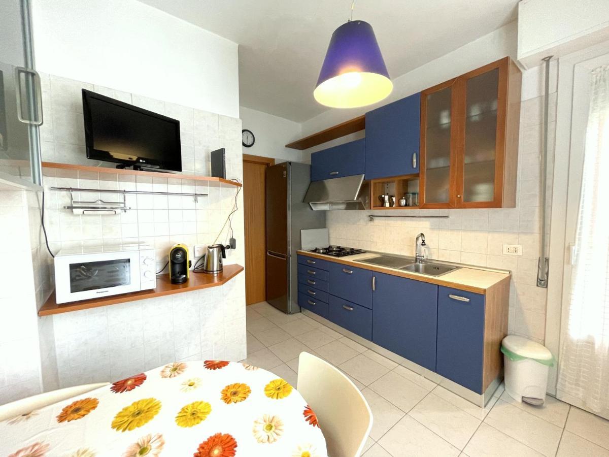Accomodo Mib28 Bivano Navigli Apartment Milan Bagian luar foto